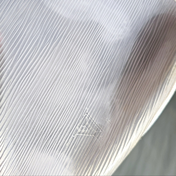 🤍EUC Auth Louis Vuitton Epi Vinyl & White Leather Plage Lagoon Bay Tote🤍 - Picture 4 of 15